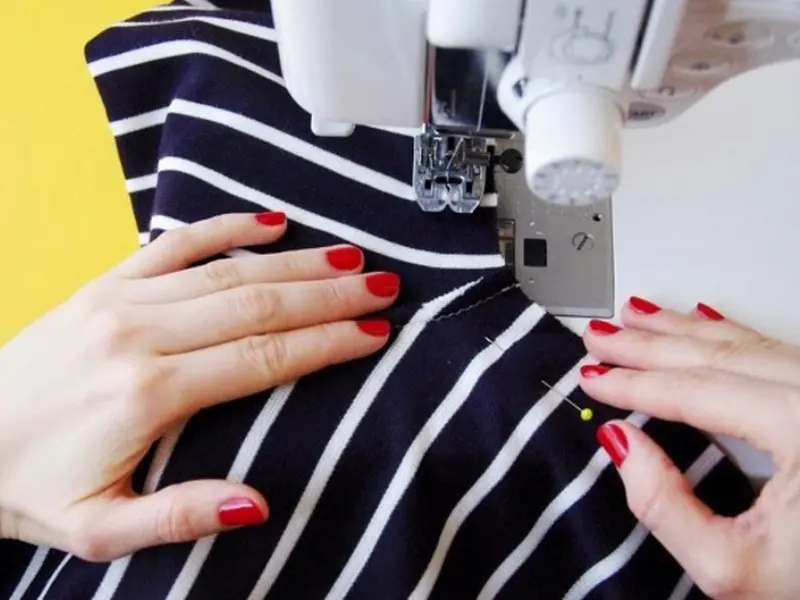 رسم الگو برای پارچههای کشی